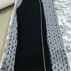 Just Black Denim - The Barrel Jean Twist